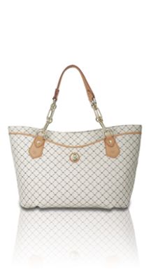 Trendy Traveler's Tote