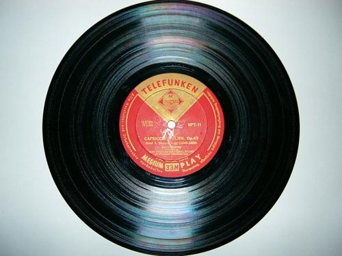 Why Would Designer Handbag Companies Use Vinyl?