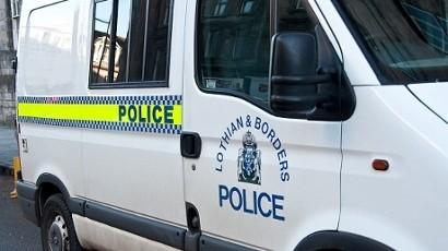 New Year's Robber Steals Handbag and Wig