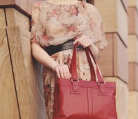 The Right Bag for Your Body Shape