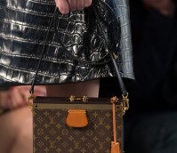 Style Tips: The Cross-Body Mini Bag